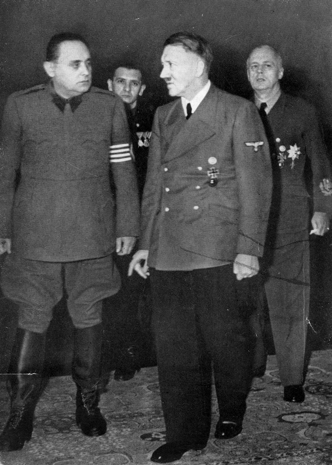 Adolf Hitler in conversation with Hungarian head of state Ferenc Szalasi in the Reichskanzlei